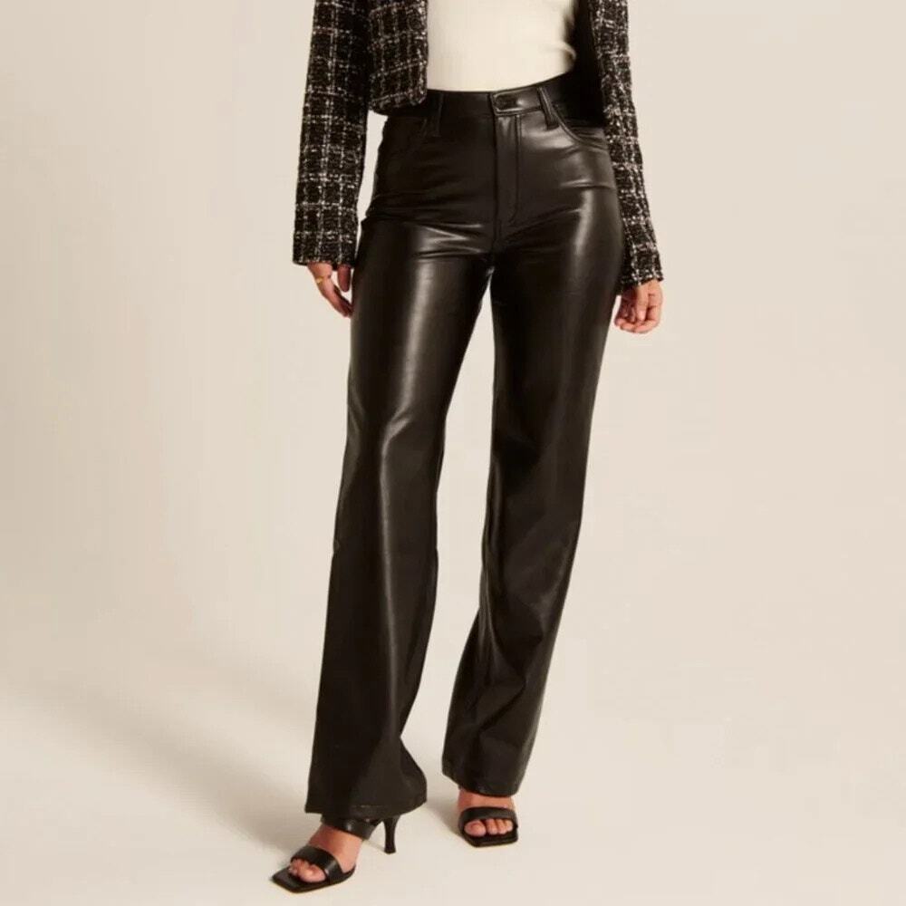 Abercrombie & Fitch Curve Love Vegan Leather 90s Relaxed Pant Black Size 27/4